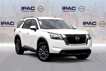 Used 2025 Nissan Pathfinder SV