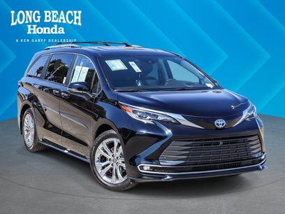 Used 2024 Toyota Sienna Platinum