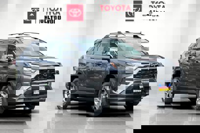 New 2025 Toyota RAV4 XLE