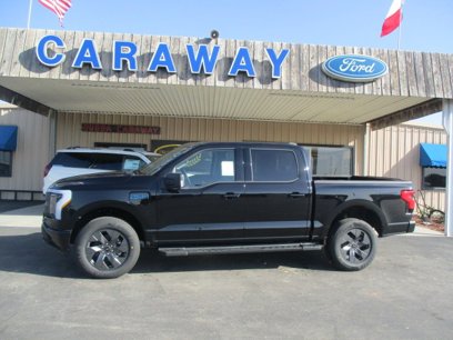 New 2025 Ford F150 Lightning XLT w/ Max Trailer Tow Package