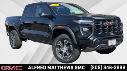 New 2025 GMC Canyon AT4 w/ AT4 Premium Package