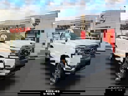 New 2025 Nissan Frontier SV w/ SV Convenience Package