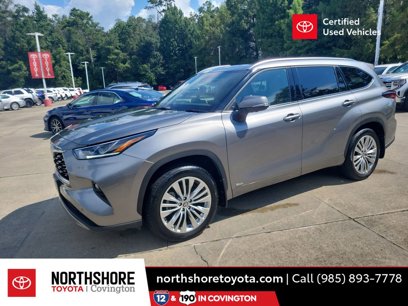 Certified 2025 Toyota Highlander Platinum
