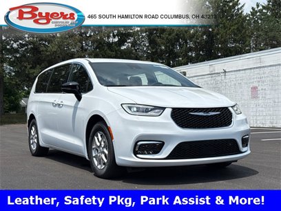 New 2025 Chrysler Pacifica Select