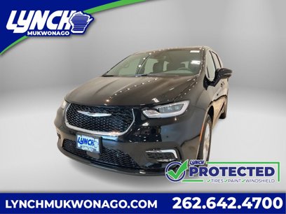 New 2025 Chrysler Pacifica Select