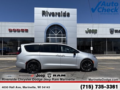 Used 2024 Chrysler Pacifica Touring-L w/ S Appearance Package