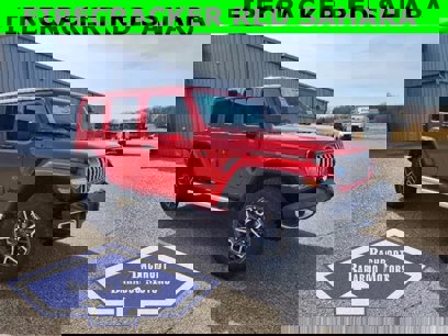 New 2025 Jeep Wrangler Unlimited Sahara w/ Dual Top Group