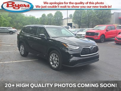 Used 2023 Toyota Highlander Limited