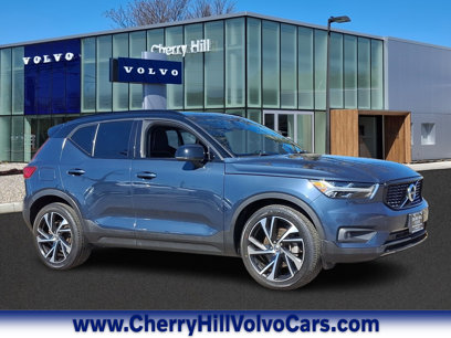Certified 2022 Volvo XC40 T5 R-Design w/ Advanced Package