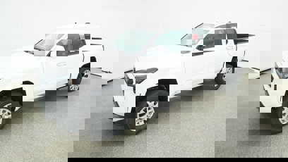 New 2024 Toyota Tacoma SR5