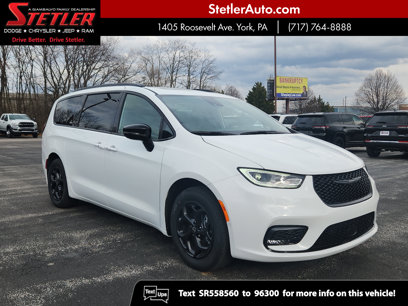 New 2025 Chrysler Pacifica Premium