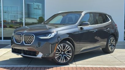 New 2025 BMW X3 xDrive30 w/ Premium Package