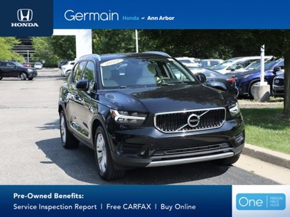 Used 2022 Volvo XC40 T5 Momentum