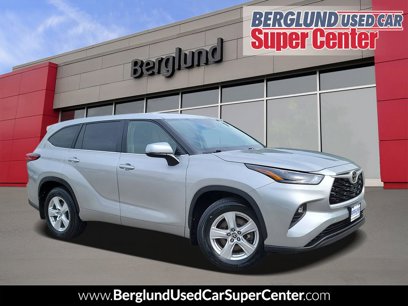 Used 2023 Toyota Highlander FWD