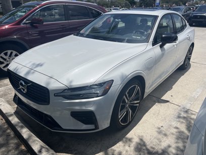 Used 2022 Volvo S60 T8 R-Design Expression w/ Premium Package