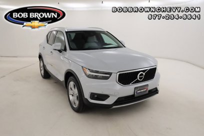 Used 2022 Volvo XC40 T5 Momentum
