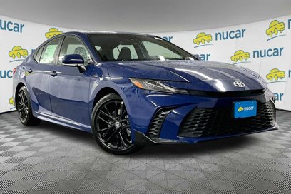 New 2025 Toyota Camry SE