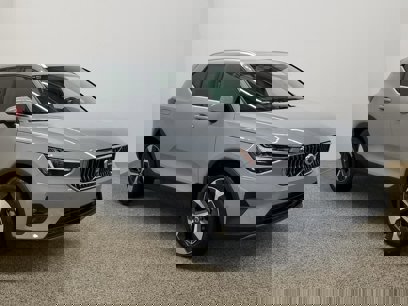 New 2025 Volvo XC40 B5 Plus w/ Protection Package Premier