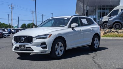 Used 2022 Volvo XC60 B5 Momentum w/ Climate Package