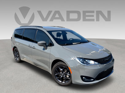 Used 2020 Chrysler Pacifica Touring-L w/ S Appearance Package