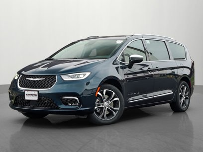 New 2025 Chrysler Pacifica Pinnacle