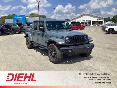 Used 2024 Jeep Gladiator Sport