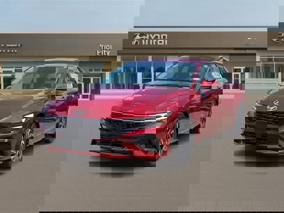 New 2025 Hyundai Elantra SEL