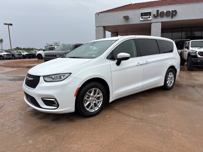 Used 2023 Chrysler Pacifica Touring-L