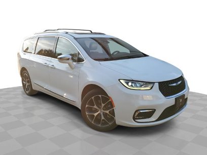 Used 2021 Chrysler Pacifica Limited w/ Premium & Safety Sphere Group