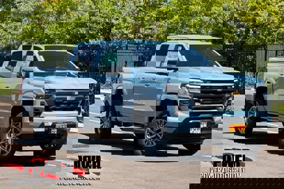 New 2025 Chevrolet Colorado LT w/ LT Convenience Package