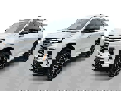 New 2025 Chevrolet Traverse High Country w/ LPO, Floor Liner Package