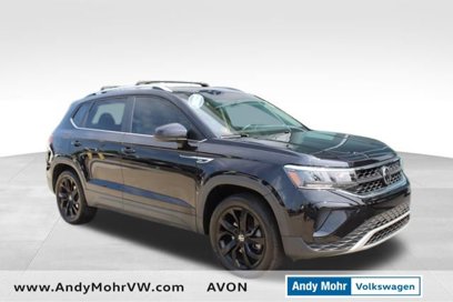 Used 2022 Volkswagen Taos SE w/ Panoramic Sunroof Package