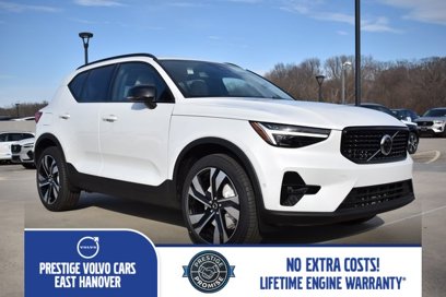 New 2025 Volvo XC40 B5 Ultra w/ Protection Package Premier