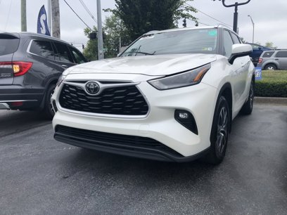 Used 2021 Toyota Highlander XLE