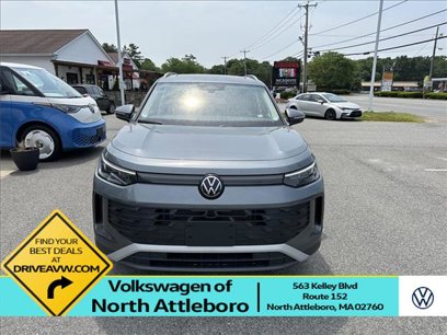 New 2025 Volkswagen Tiguan SE