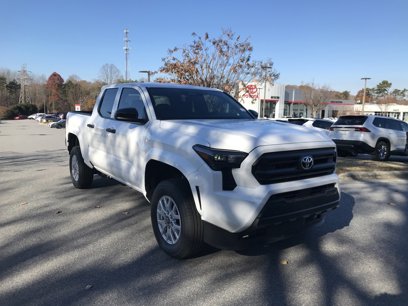 New 2024 Toyota Tacoma SR
