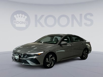Certified 2025 Hyundai Elantra SEL w/ Cargo Package