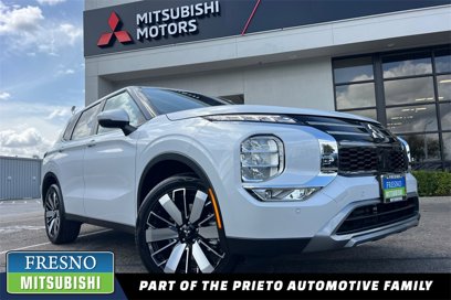 New 2025 Mitsubishi Outlander SE