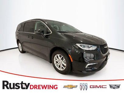 Used 2023 Chrysler Pacifica Touring-L