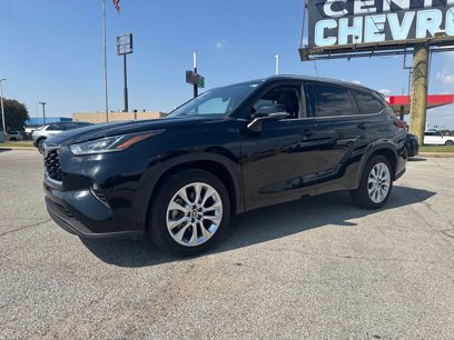 Used 2023 Toyota Highlander Limited