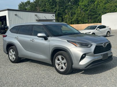 Used 2021 Toyota Highlander LE