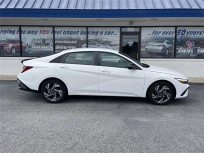 New 2025 Hyundai Elantra SEL