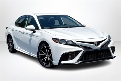 Used 2024 Toyota Camry SE