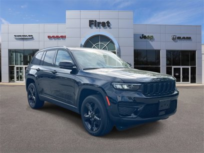 Used 2023 Jeep Grand Cherokee Altitude