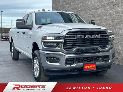 New 2025 RAM 2500 4x4 Crew Cab