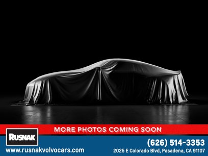 New 2025 Volvo XC60 B5 Core w/ Climate Package