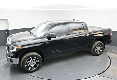 Used 2020 Toyota Tundra SR5 w/ SR5 Convenience Package