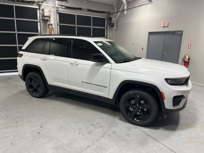 New 2025 Jeep Grand Cherokee Altitude