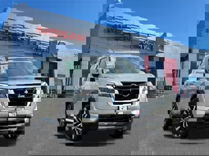 New 2025 Nissan Pathfinder Platinum w/ Cargo Package