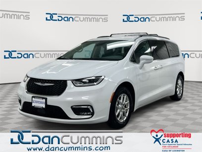 Used 2022 Chrysler Pacifica Touring-L